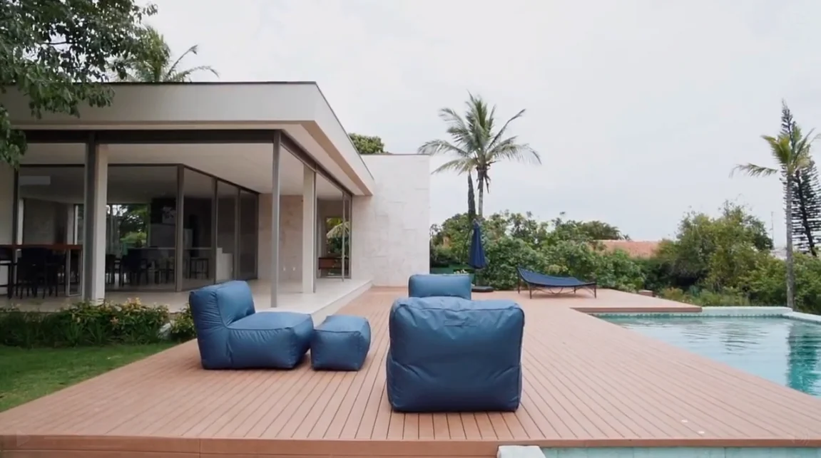 Deck residencial em madeira ecológica Reset